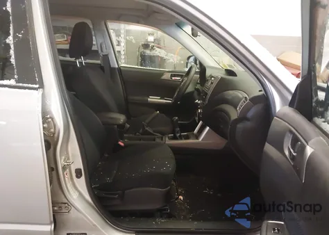 2011 Subaru Forester 2.5X Premium z USA, uszkodzony, nr VIN JF2SHADCXBG722356